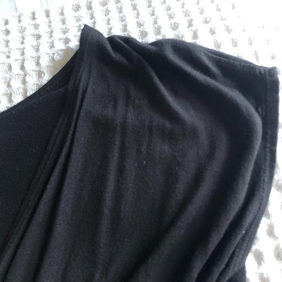 Long Soft Knit Dress with V Neck and Short Sleeves - Picture 4 of 5